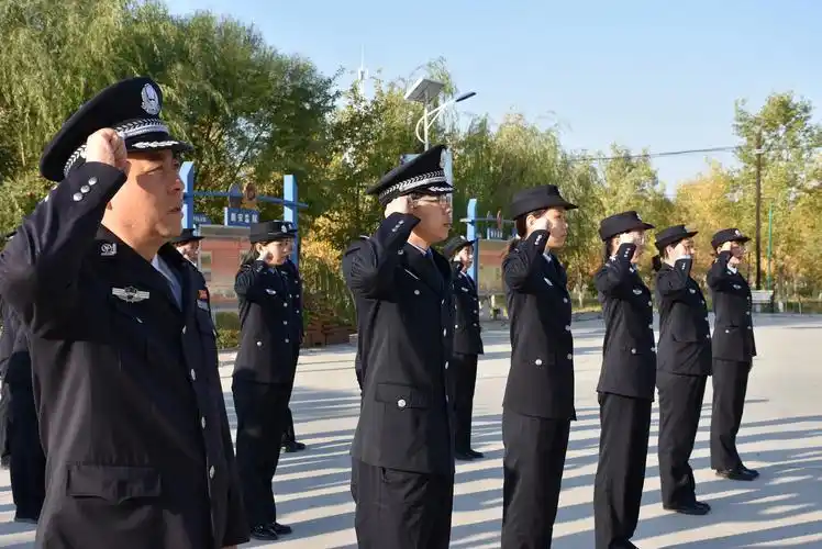 新安监狱举办"庆国庆 升国旗"仪式