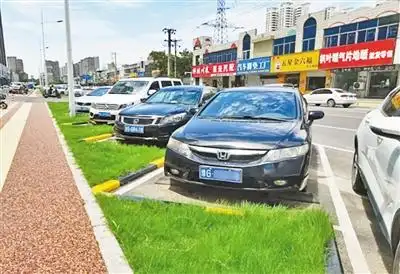 高新区推出斜列式停车位