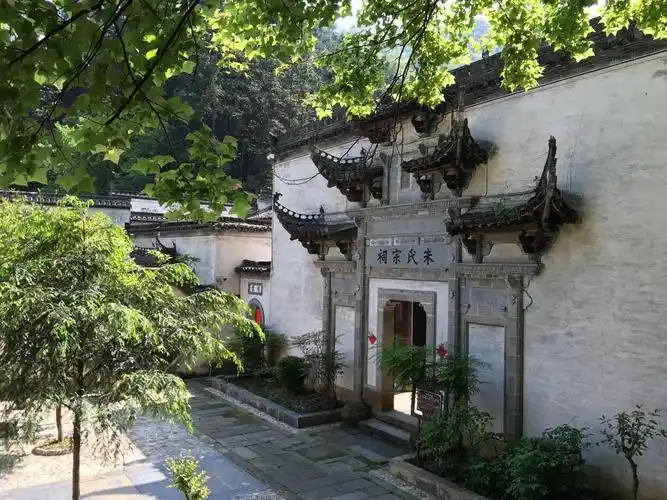 查看更多绩溪紫园点评 >