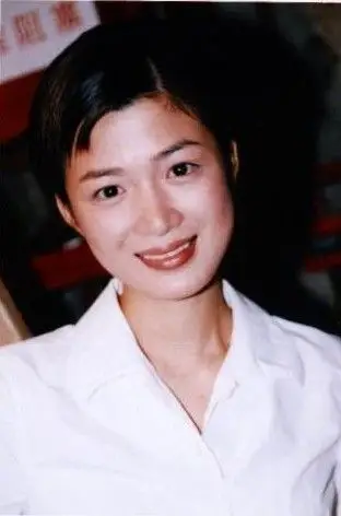 p>陈少霞,1976年9月9日出生于中国海南,中国香港女演员.