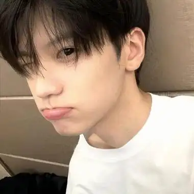 一组超级帅气又高冷的男生头像