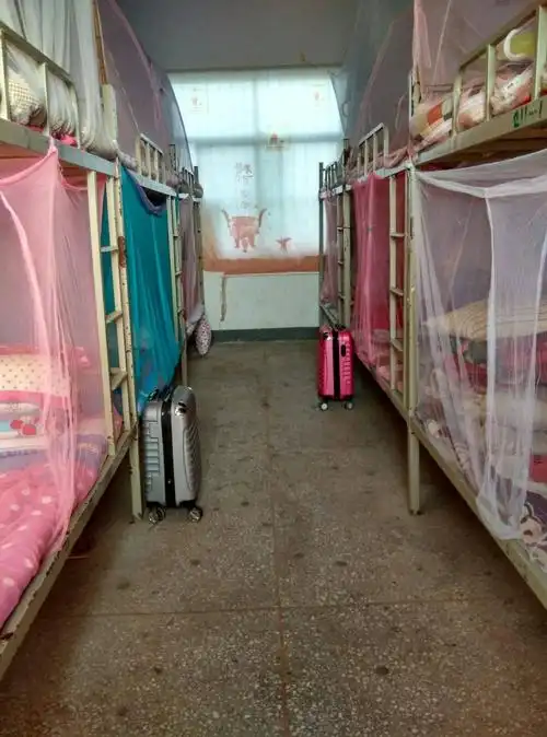 古宋一中女生宿舍检查图片