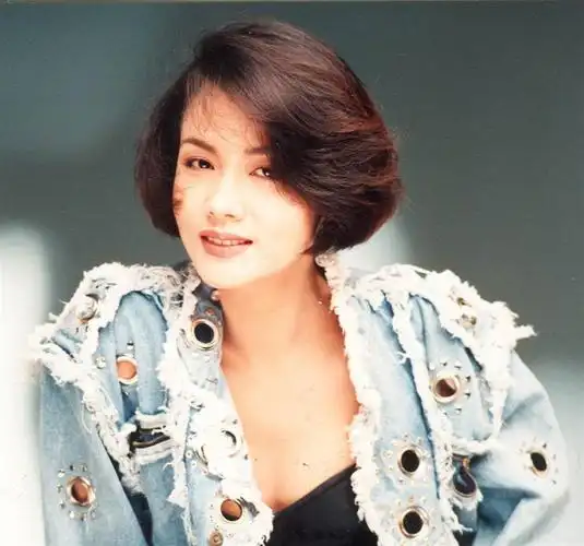 女星孟庭丽在50岁拍戏到昏迷,送医抢救后被判定脑死.