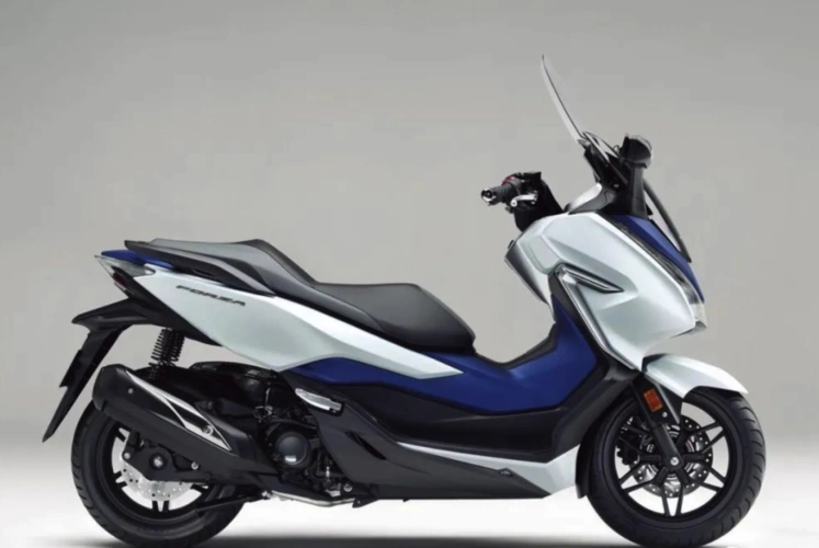 本田日本本土发布新款佛沙250踏板跟佛沙350实质是一款车