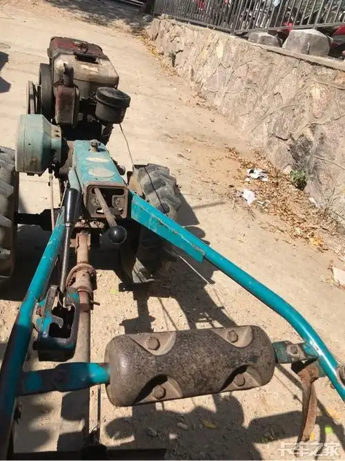 老古董手扶拖拉机