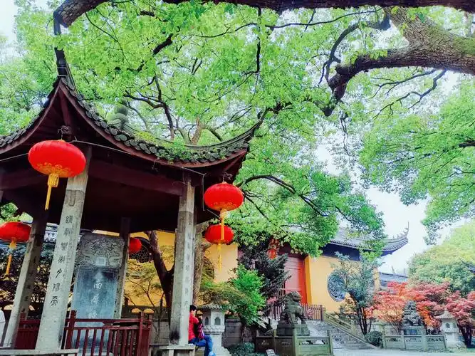 data-lemmaid="4668821">西湖 /a>历史上四大古刹之一,中国著名寺院