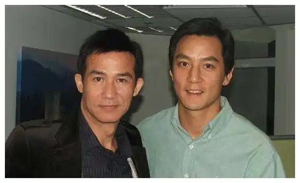 他60岁娇妻才37岁,站在一起像父女,娇妻却是张铁林前妻