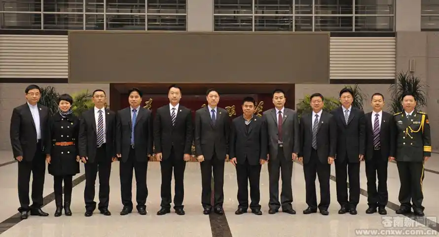 左至右为蒋荣国,何宗静,林森森,黄锦耀,麻胜聪,黄寿龙,董庆华,曾上俊