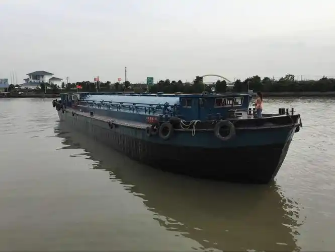 享誉长三角的嘉善造散装水泥船