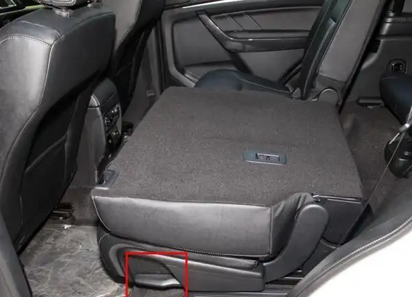 福特福睿斯座椅怎么调节福睿斯后排怎么放倒图解