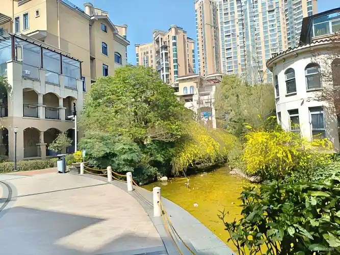 观山湖区金龙国际花园三期天鹅堡空中别墅随时看房