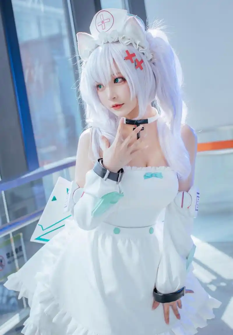 护士cosplay小姐姐