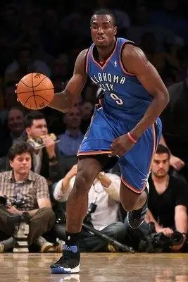 伊巴卡攻击格里芬遭罚2.5万 下流动作惹众怒