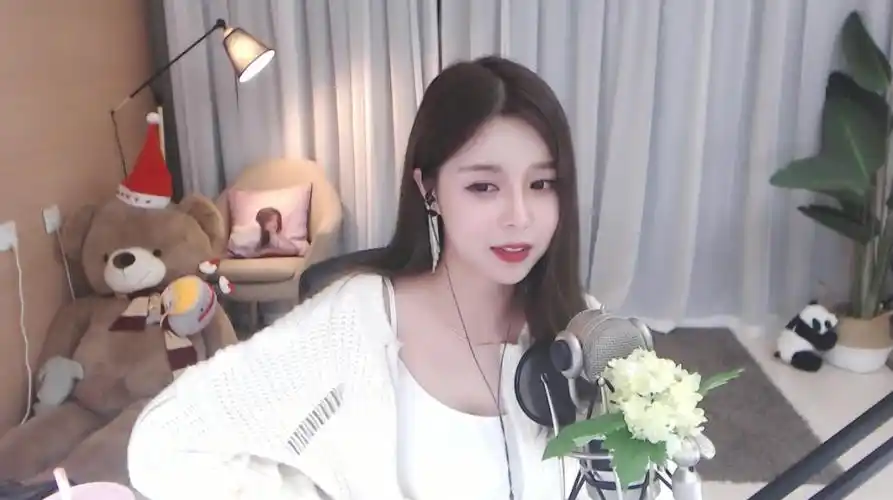 斗鱼最会跳舞的不是小深深和苏恩?这位王者荣耀主播力敌各大主播