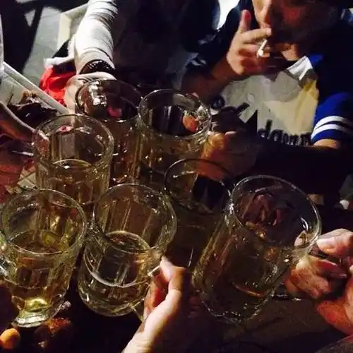 男人不抽烟不打牌不乱来,就爱喝酒,老婆还要管,应该离婚吗?