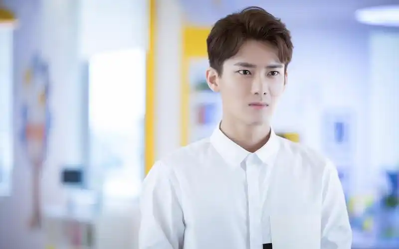 熊梓淇《浪花一朵朵》泳坛受挫谭松韵成梦想绊脚石