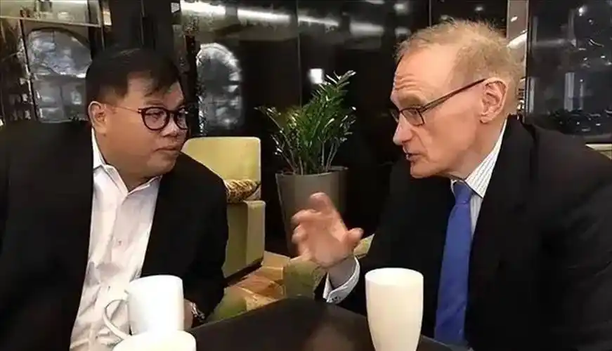 张誉发2012年,张誉发在新加坡人黄彦清的介绍下,了解到了香港一家名为