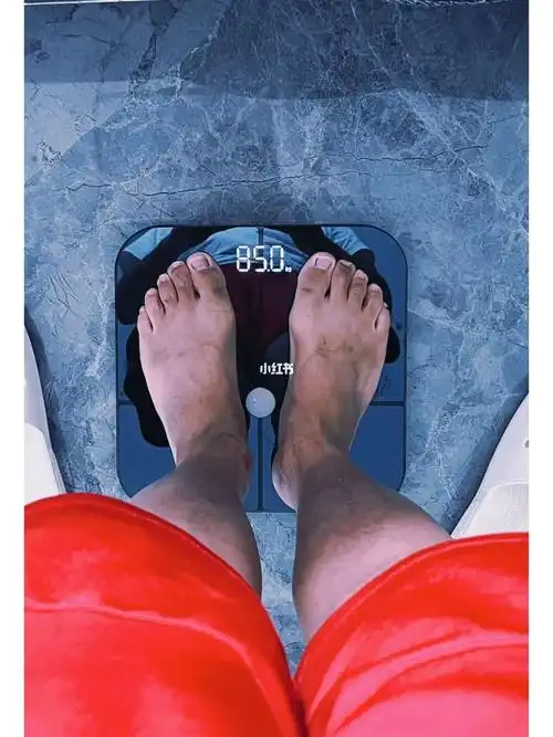 从96kg瘦到了85kg明天正式进入85kg以内