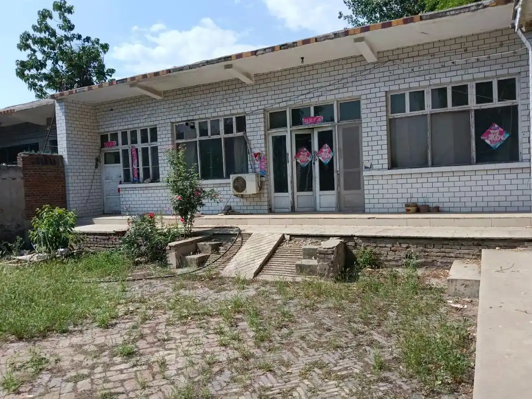 出售城中村平房小院5间,房产证齐全,面积 - 抖音