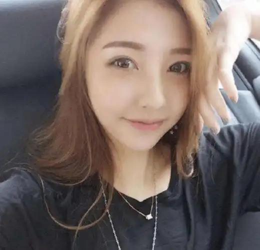 网红到底长什么样?看完王思聪前女友豆得儿的照片,心情很复杂
