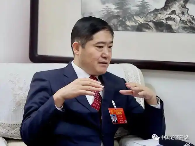 3月10日,全国人大代表,四川省广元市市长邹自景在接受本刊记者采访时