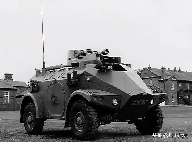 法国潘哈德m3装甲车,别看我不帅,可我的销量相当好_车体_发动机_炮塔