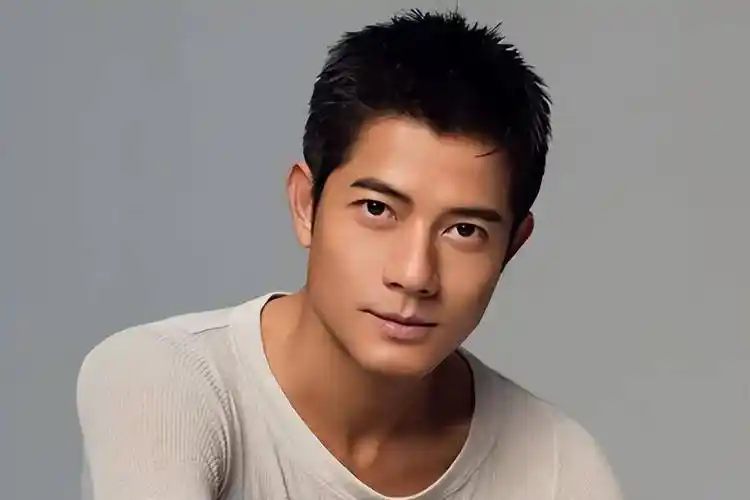 天王郭富城:背后不得不提的女人,不是妻子但胜似妻子_小美_关系_职业