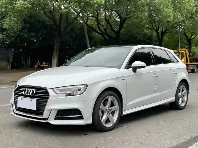 推荐一款适合女生的两厢车奥迪a3l