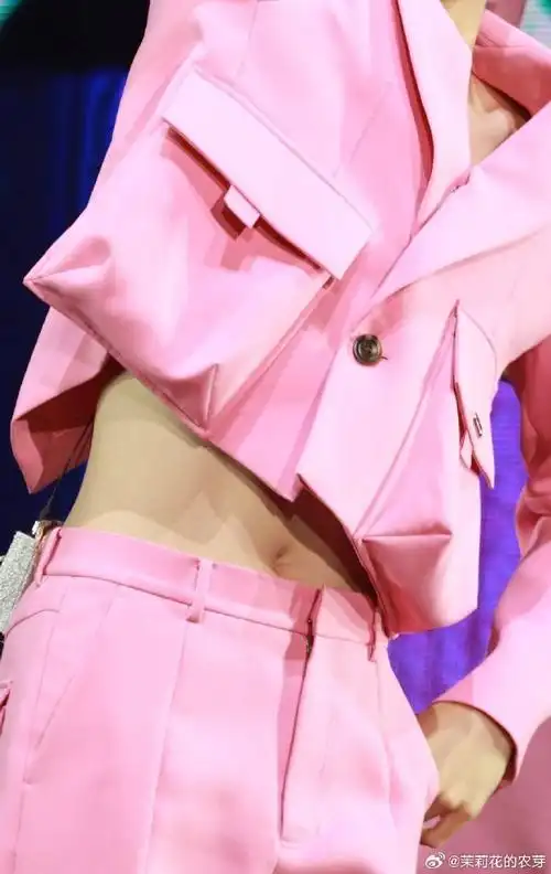 会##陈立农新歌为我停留#今天来吃点好的00超全的腹肌合集@陈立农