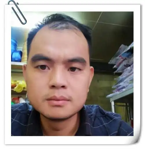 面相生有罗汉眉,主婚晚子迟,眉毛浓,眉毛有些卷曲,眉尾下垂压奸门为