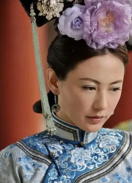 看过《步步惊心》的观众,一定对马尔泰·若兰这个角色印象深刻,她的