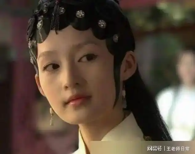 《人民日报》表扬,央视这部谍战剧,让我想站起来鼓掌|李沁|追风者