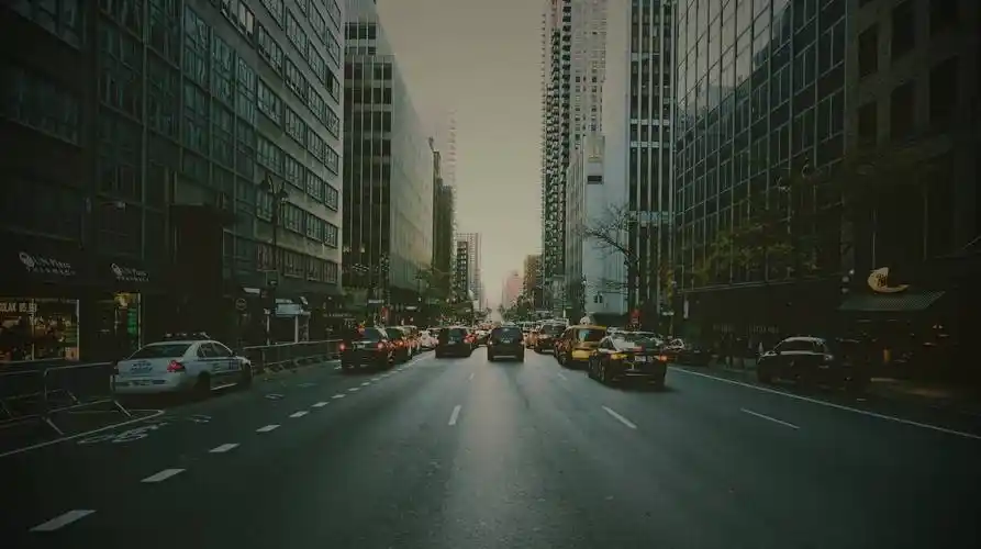 街道摩天大楼城市ppt背景图