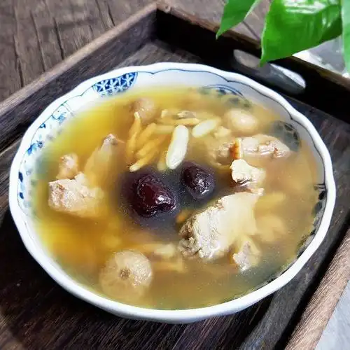 滋阴润燥,太子参麦冬猪骨汤