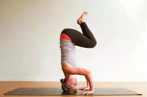 5步学会三角头倒立看着好简单