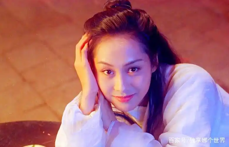 《大话西游之大圣娶亲》朱茵一组剧照,很美很美的紫霞仙子!