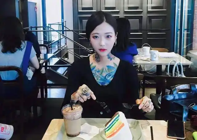 14张韩国纹身师linaahn图片