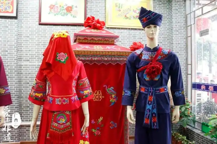 爱上非遗⑤:针线之间 锦绣尽现——探寻壮族服饰制作技艺 (2)