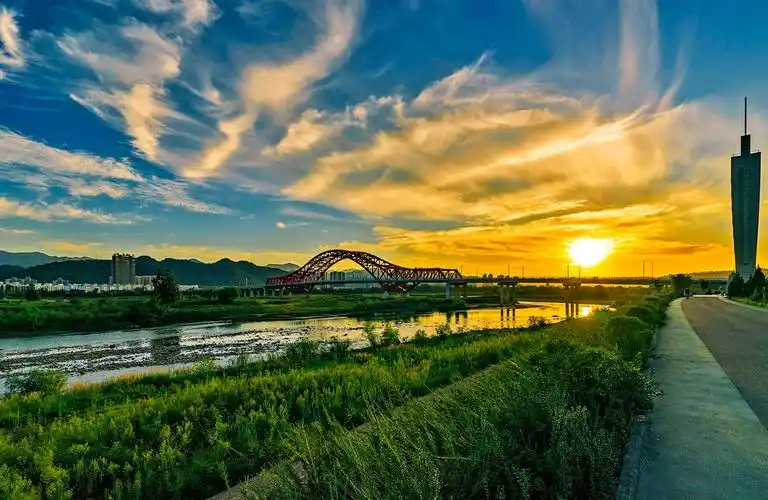 调隔壁的图片宝鸡渭河新桥照片