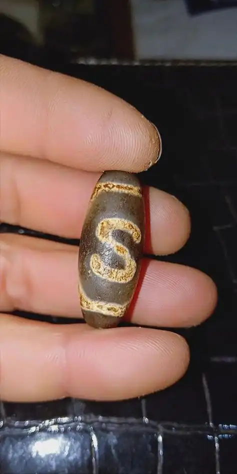 九眼天珠一颗破亿同样都是人造凭啥古代的天珠更贵