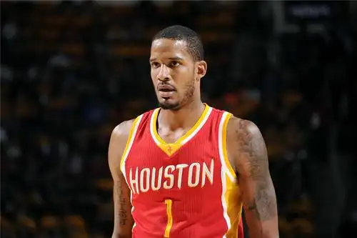 但要考虑的是,35岁的阿里扎身体健康程度如何,还能否保持一个极高的