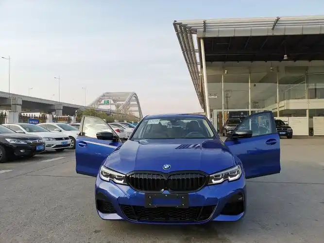 极简325i耀夜提车防一血