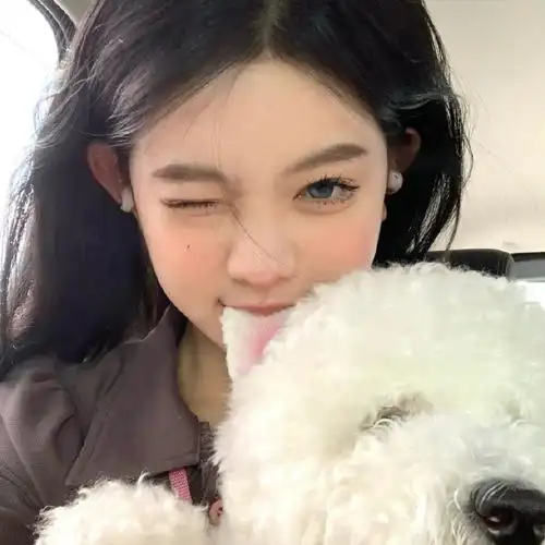 真人女生头像分享#头像#  恨不得一周七天一天一个头像