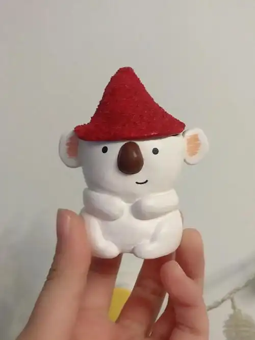 用粘土做一个小考拉可可爱爱