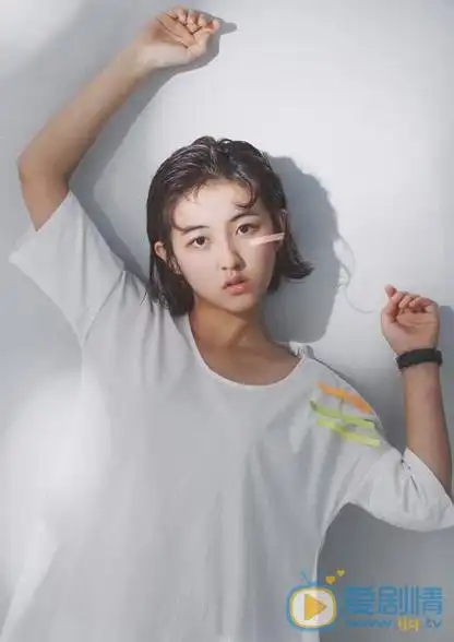 方朵儿扮演者张子枫个人资料及写真生活照介绍