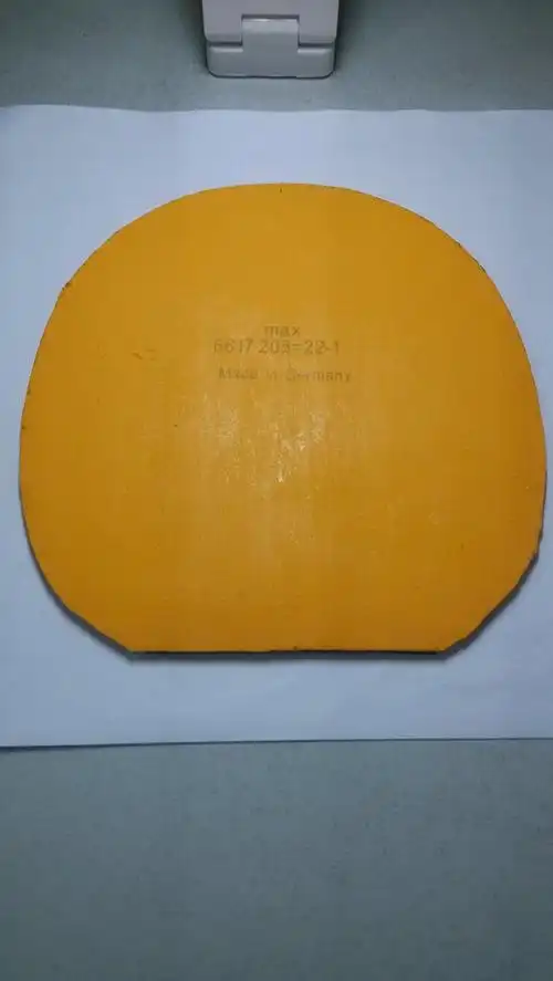 出两张红色横板面多尼克蓝火升级jp01和巴拉库达胶皮