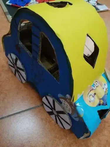 华特雅早教园亲子环保手工作品展