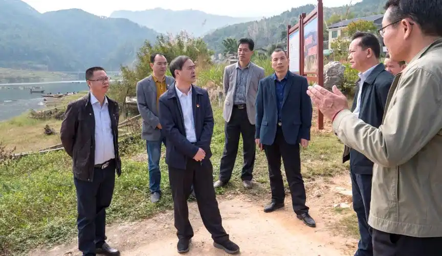 清流县总河长,县长张春华带队开展河长制巡河巡湖工作