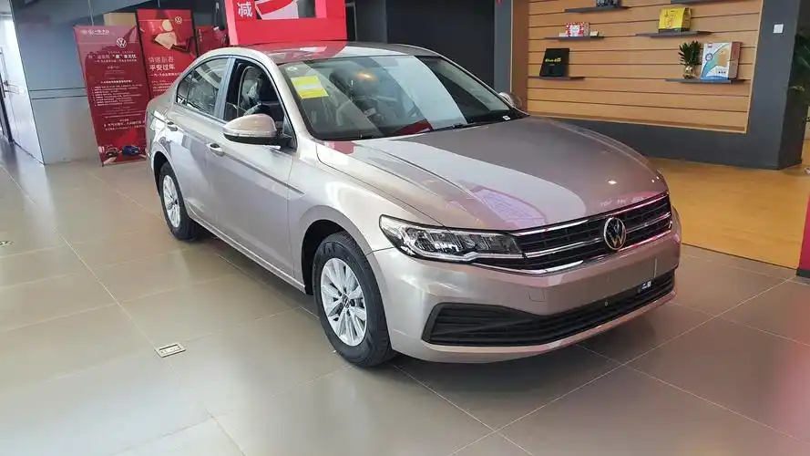 实拍21款宝来动力稳定空间大高性价比家用车