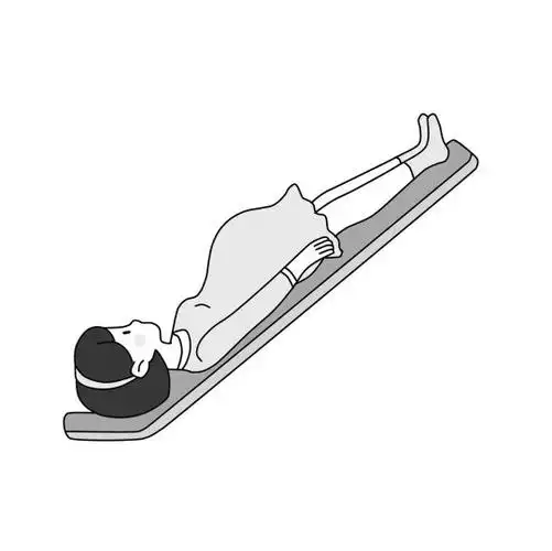 宝宝臀位转正:躺在斜坡上